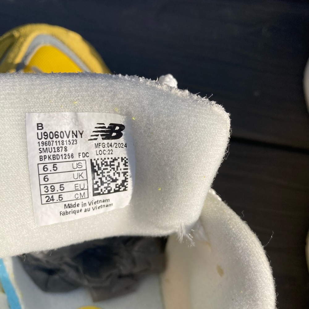New Balance Yellow and White Sneakers 9060 - Picture 7 of 15